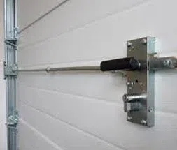 Golden Locksmith Services St Louis, MO 314-513-0039 - 9-Garage-Door-Locks